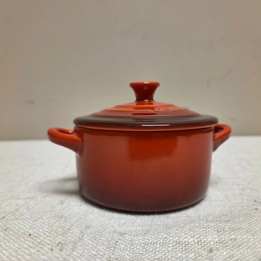 Le Creuset 8oz Petite Round Casserole Mini Cocotte Red Stoneware with Lid - Picture 7 of 13